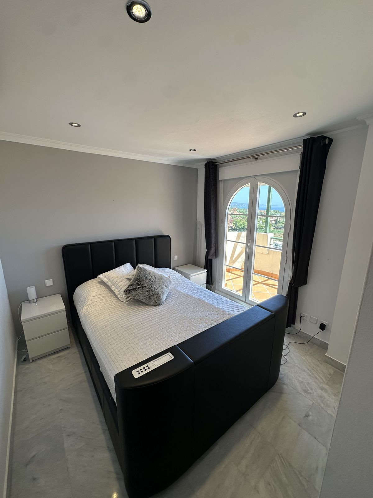 Appartement te koop in Nueva Andalucía | 2 slaapkamers H5524927