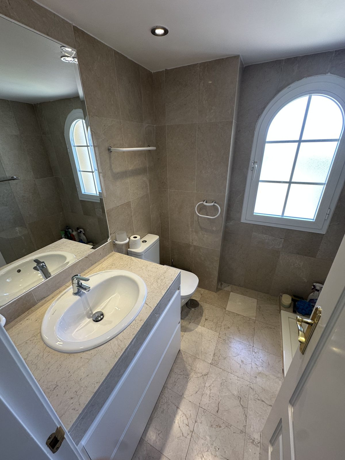 Appartement te koop in Nueva Andalucía | 2 slaapkamers H5524927