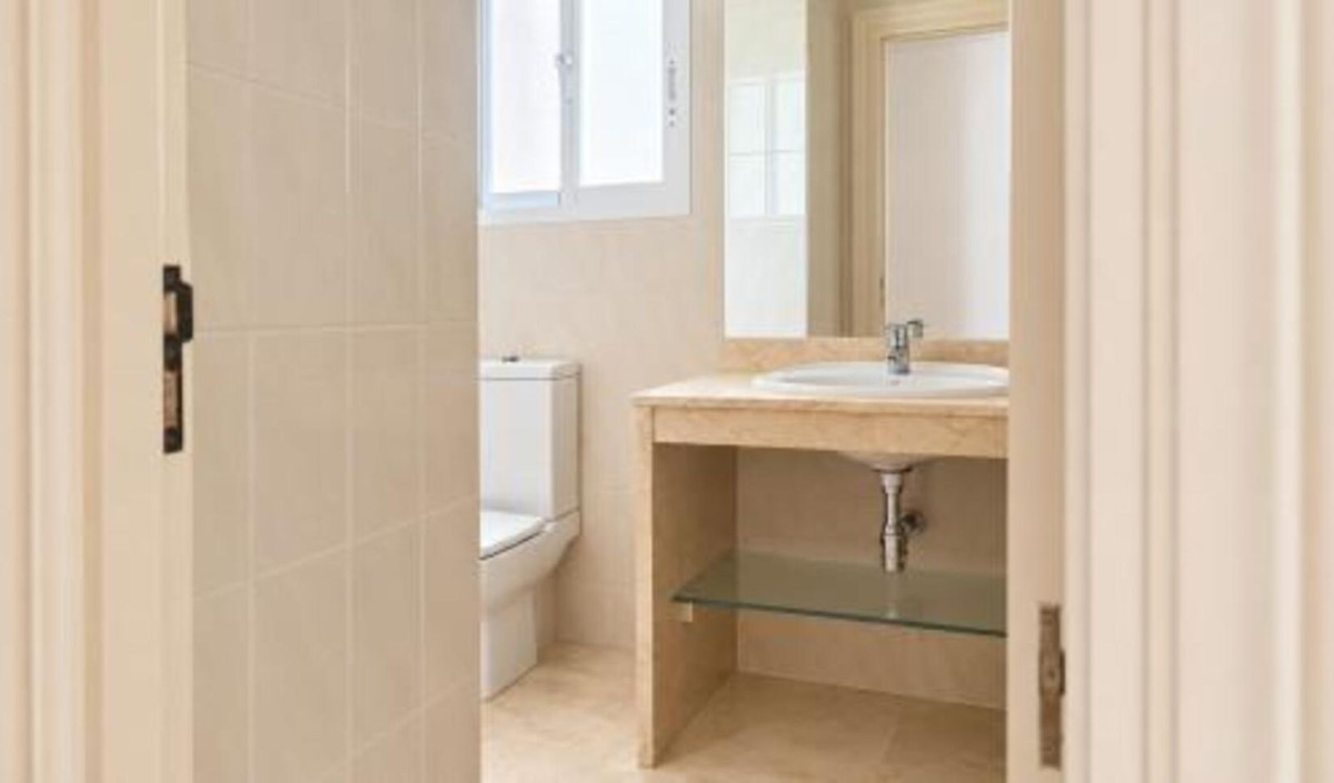 Appartement te koop in Nueva Andalucía | 3 slaapkamers H5527354
