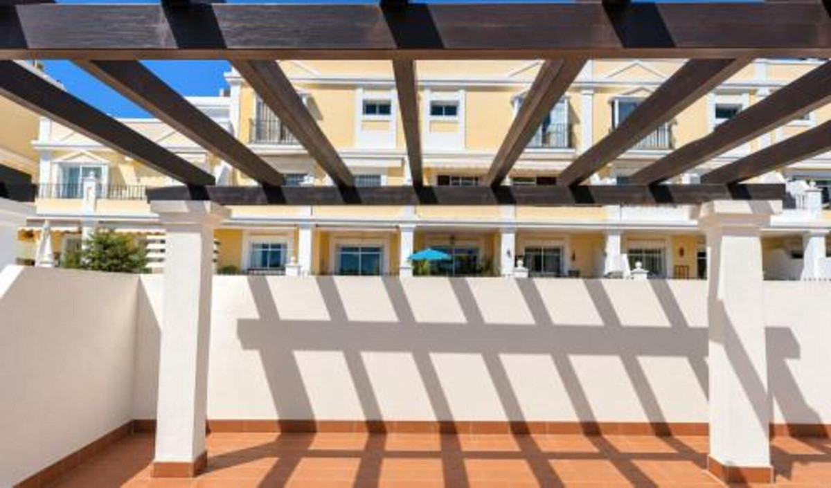 Appartement te koop in Nueva Andalucía | 3 slaapkamers H5527354