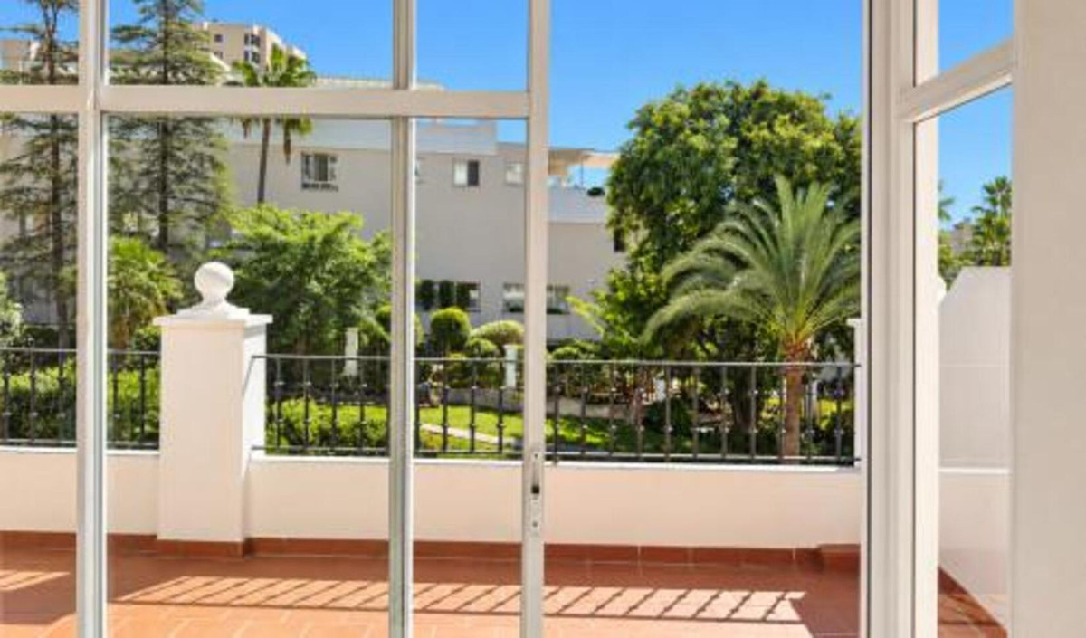 Appartement te koop in Nueva Andalucía | 3 slaapkamers H5527354