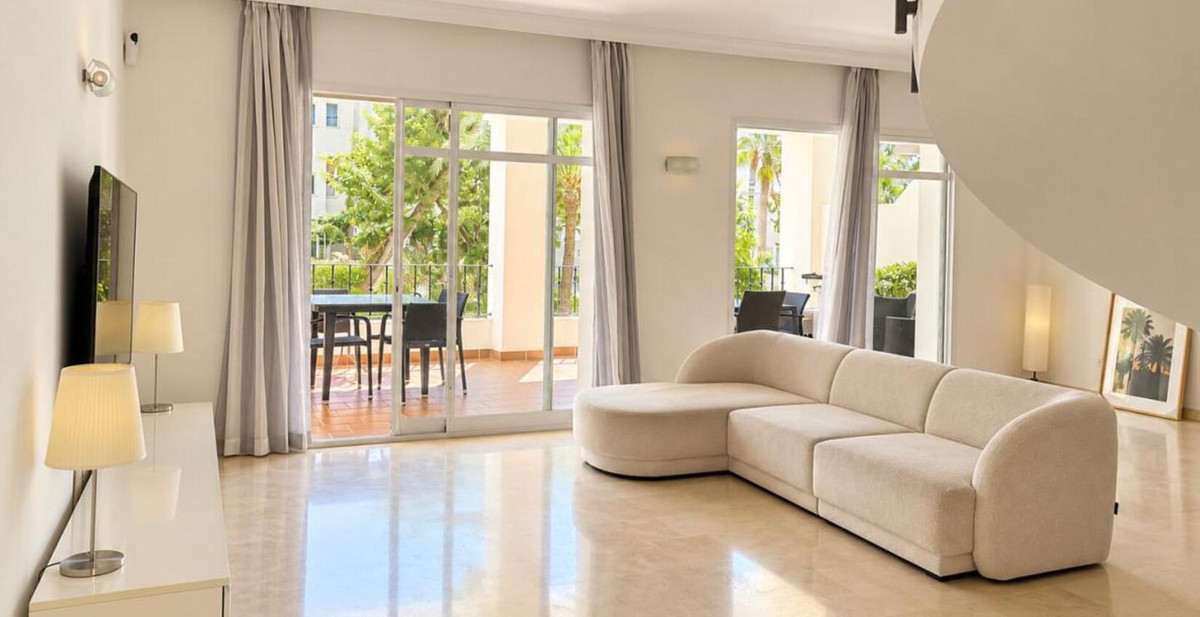 Appartement te koop in Nueva Andalucía | 3 slaapkamers H5527354