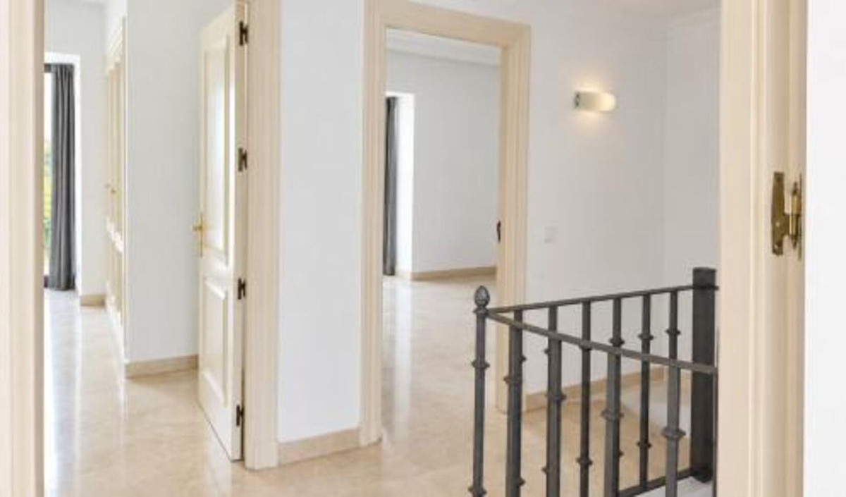 Appartement te koop in Nueva Andalucía | 3 slaapkamers H5527354