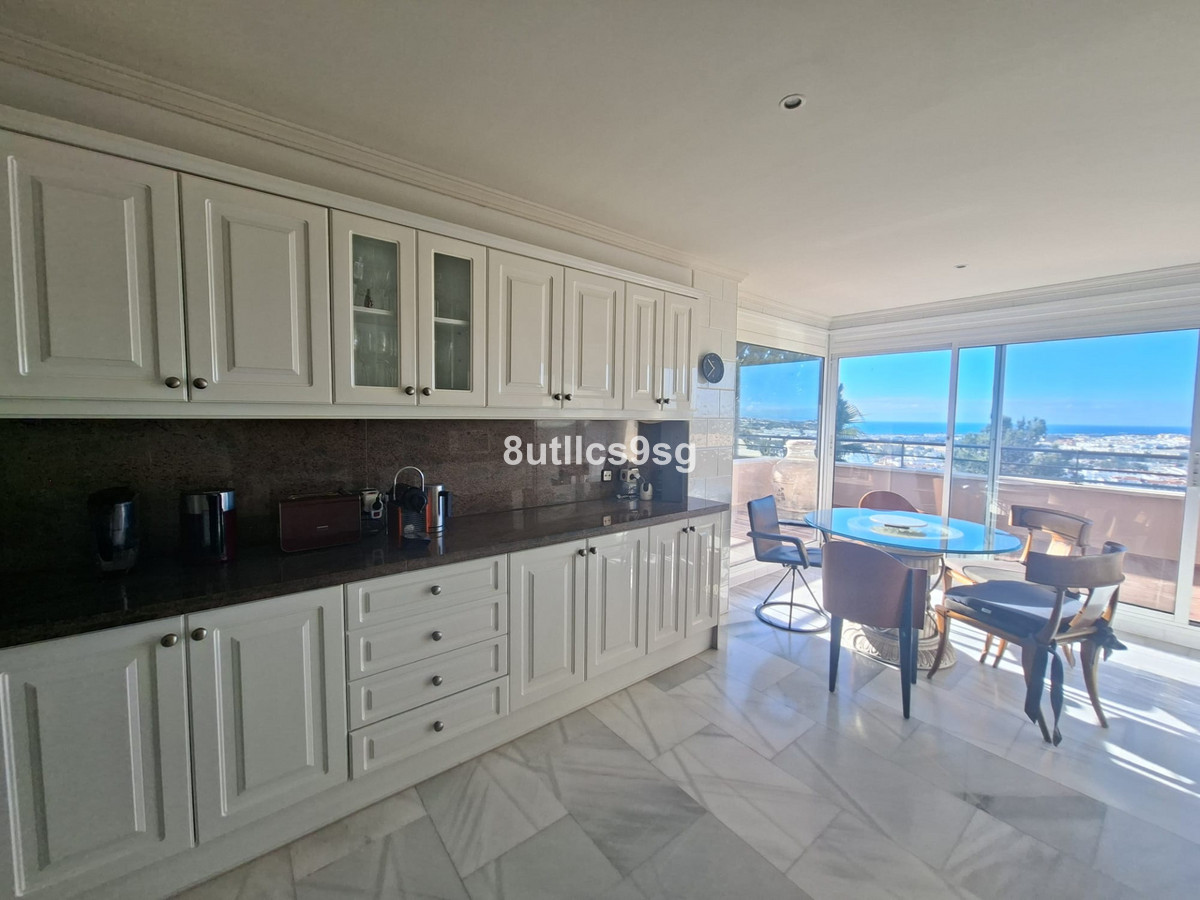 Appartement te koop in Nueva Andalucía | 5 slaapkamers H5528734