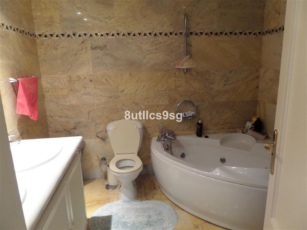 Appartement te koop in Nueva Andalucía | 5 slaapkamers H5528734
