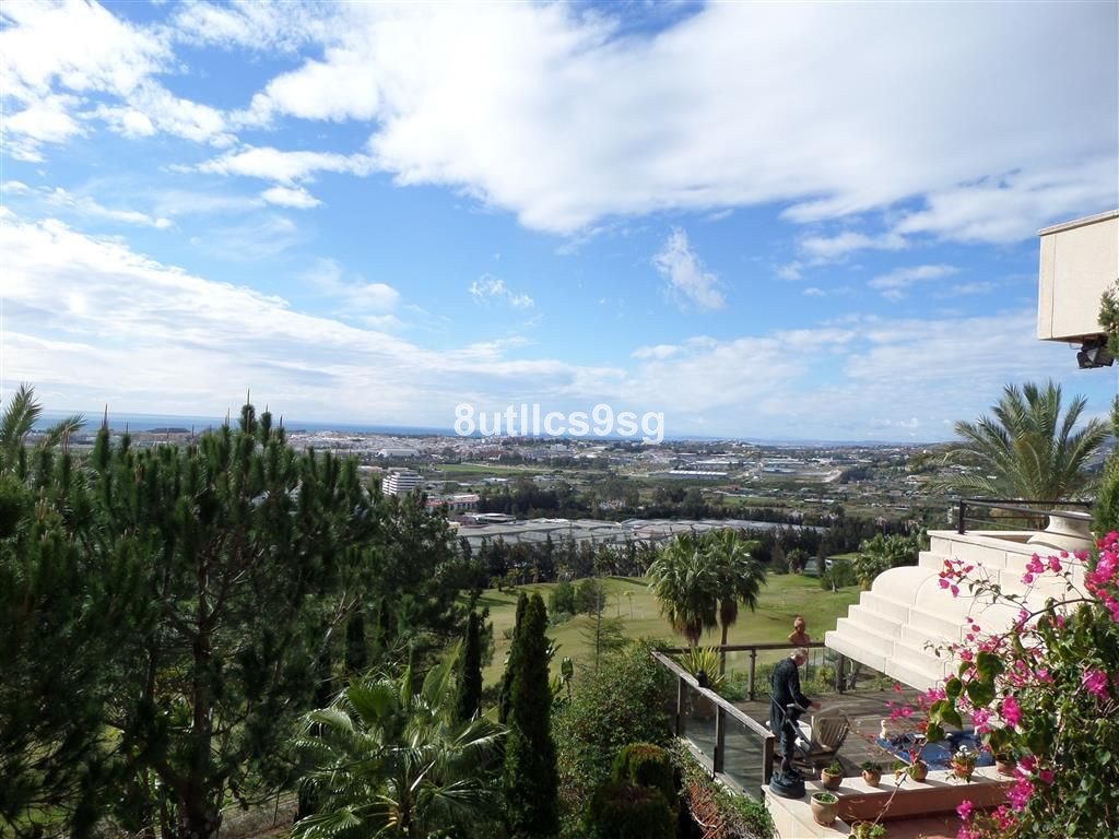 Appartement te koop in Nueva Andalucía | 5 slaapkamers H5528734