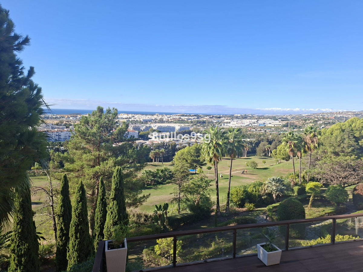 Appartement te koop in Nueva Andalucía | 5 slaapkamers H5528734