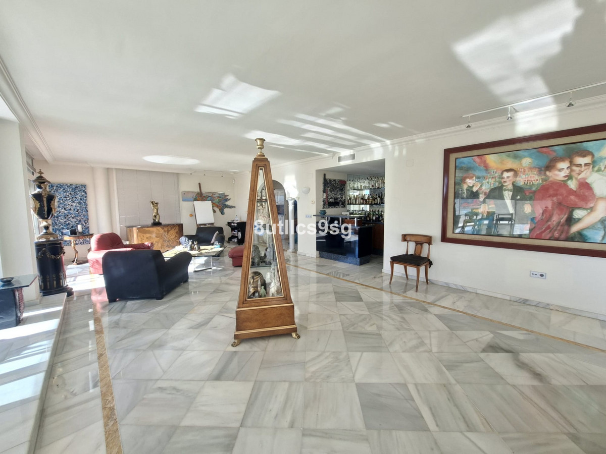 Appartement te koop in Nueva Andalucía | 5 slaapkamers H5528734