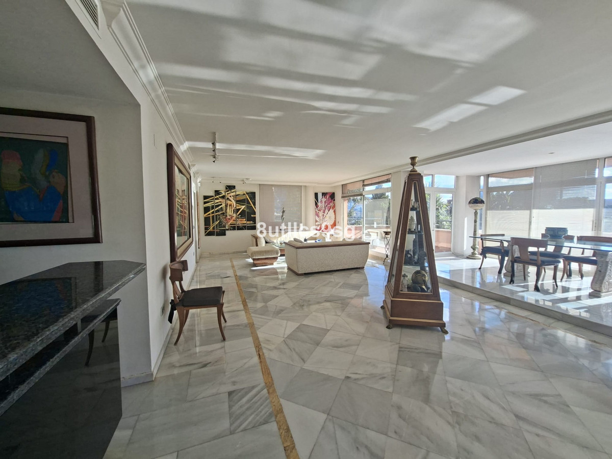 Appartement te koop in Nueva Andalucía | 5 slaapkamers H5528734