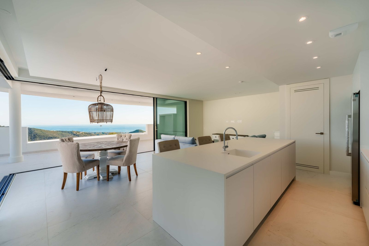 Penthouse in Ojén-1