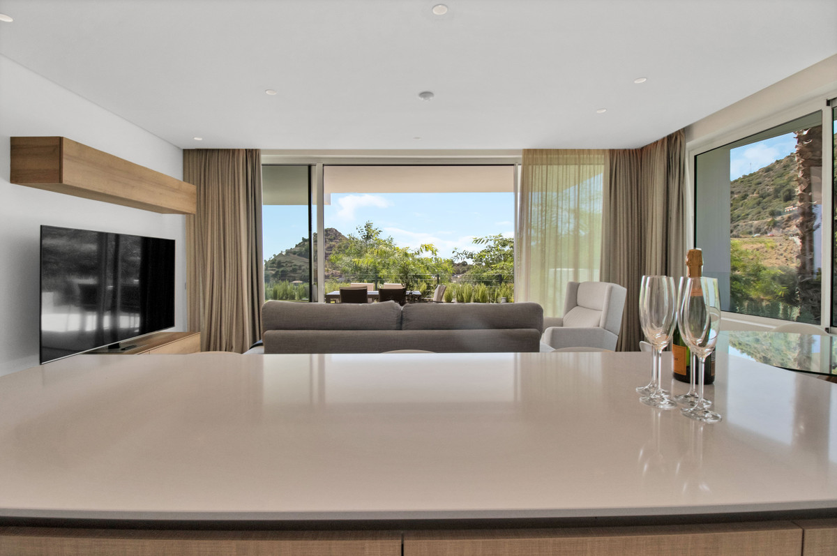 Appartement te koop in Ojén | 2 slaapkamers H5251630