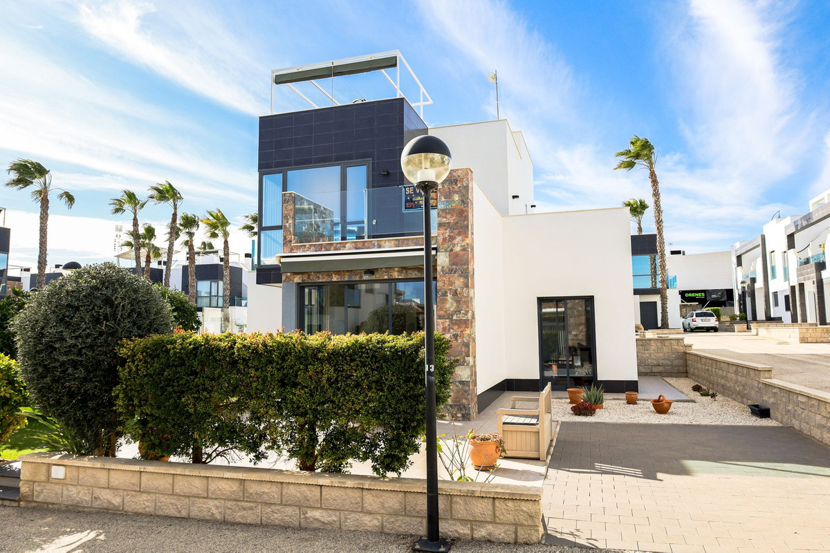 Huis te koop in Lomas de Cabo Roig | 3 slaapkamers H5288866