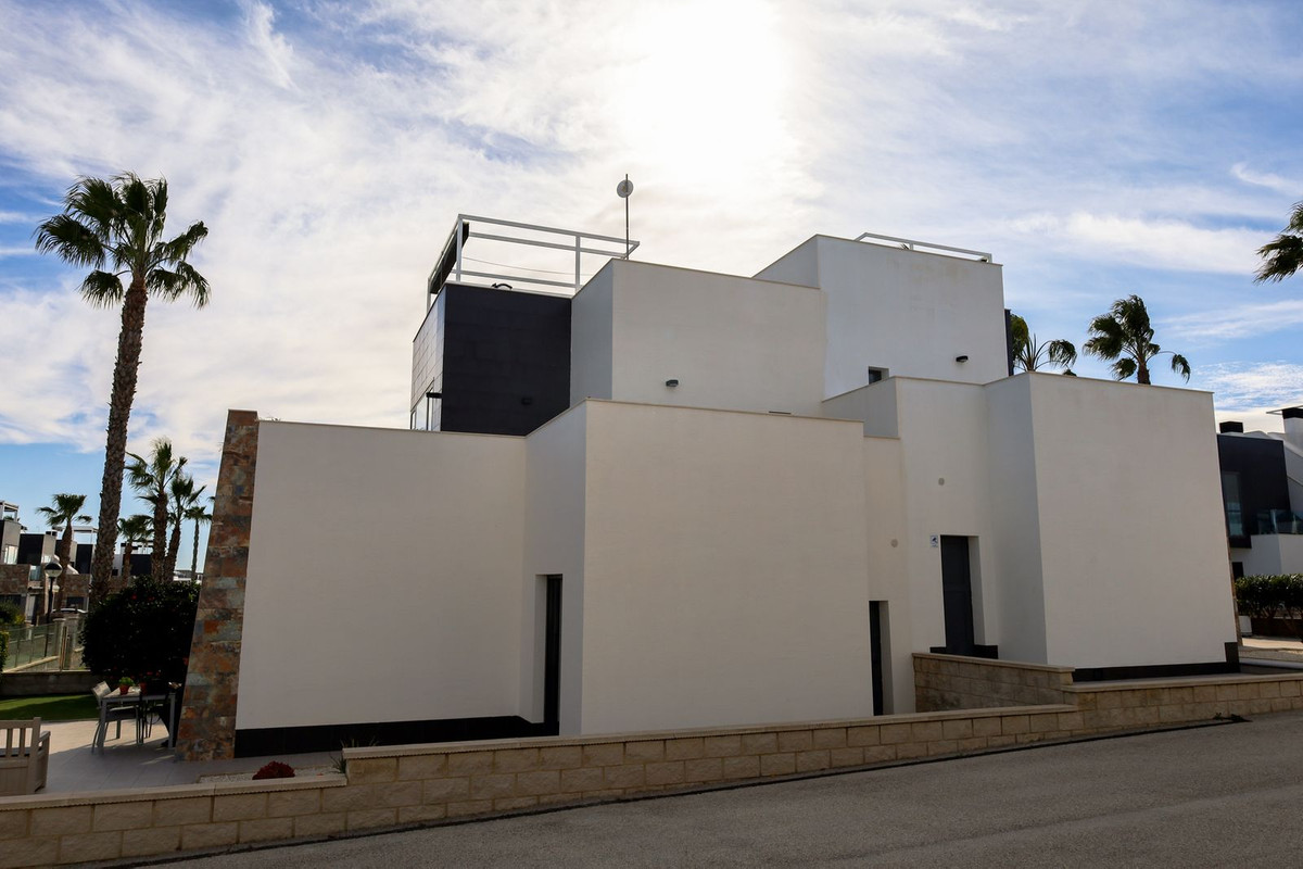 Huis te koop in Lomas de Cabo Roig | 3 slaapkamers H5288866