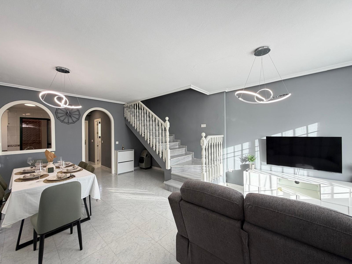 Bungalow te koop in Orihuela Costa | 2 slaapkamers H5300794