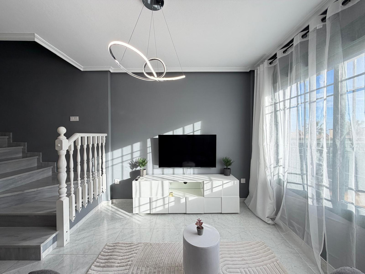 Bungalow te koop in Orihuela Costa | 2 slaapkamers H5300794