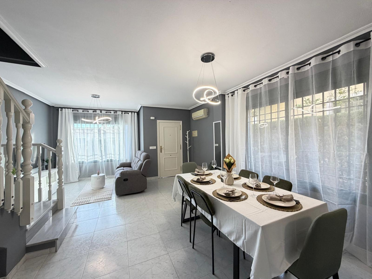 Bungalow te koop in Orihuela Costa | 2 slaapkamers H5300794