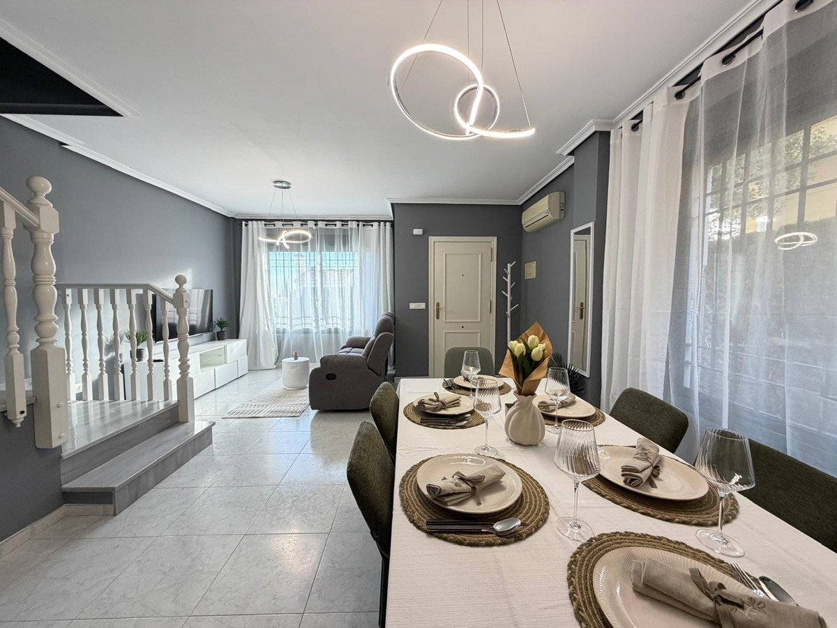 Bungalow te koop in Orihuela Costa | 2 slaapkamers H5300794