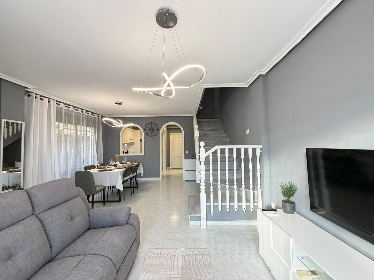 Bungalow te koop in Orihuela Costa | 2 slaapkamers H5300794