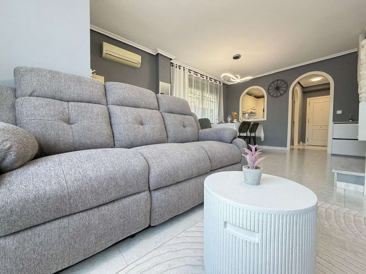 Bungalow te koop in Orihuela Costa | 2 slaapkamers H5300794