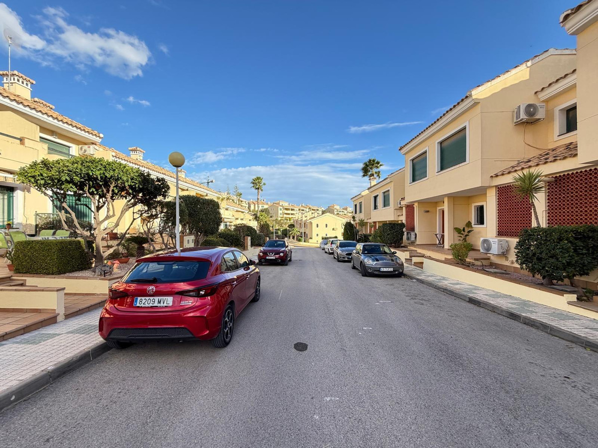 Bungalow te koop in Orihuela Costa | 2 slaapkamers H5300794