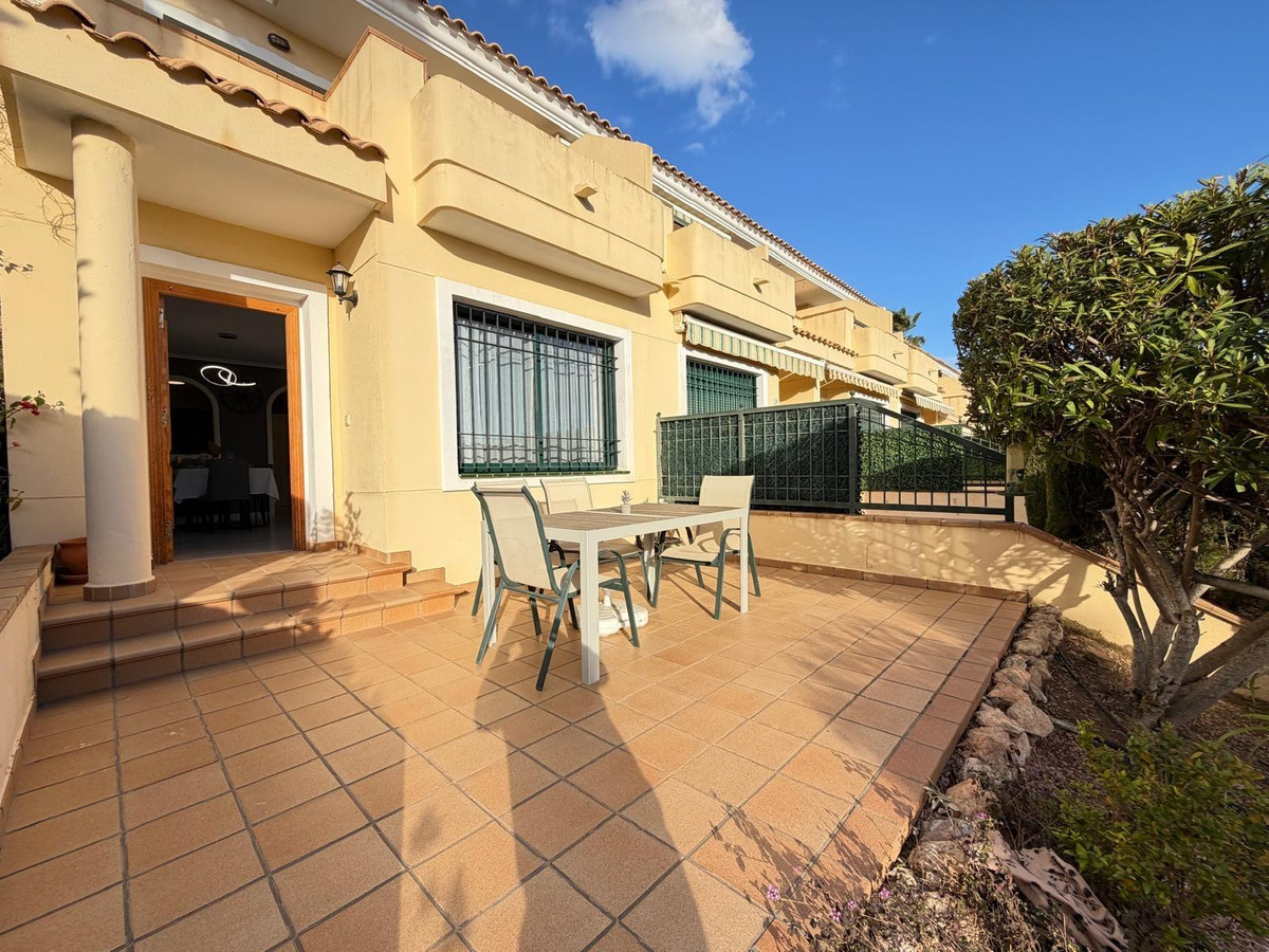 Bungalow te koop in Orihuela Costa | 2 slaapkamers H5300794