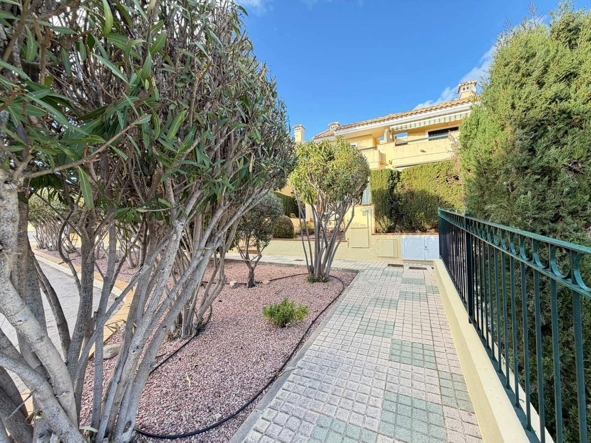 Bungalow te koop in Orihuela Costa | 2 slaapkamers H5300794