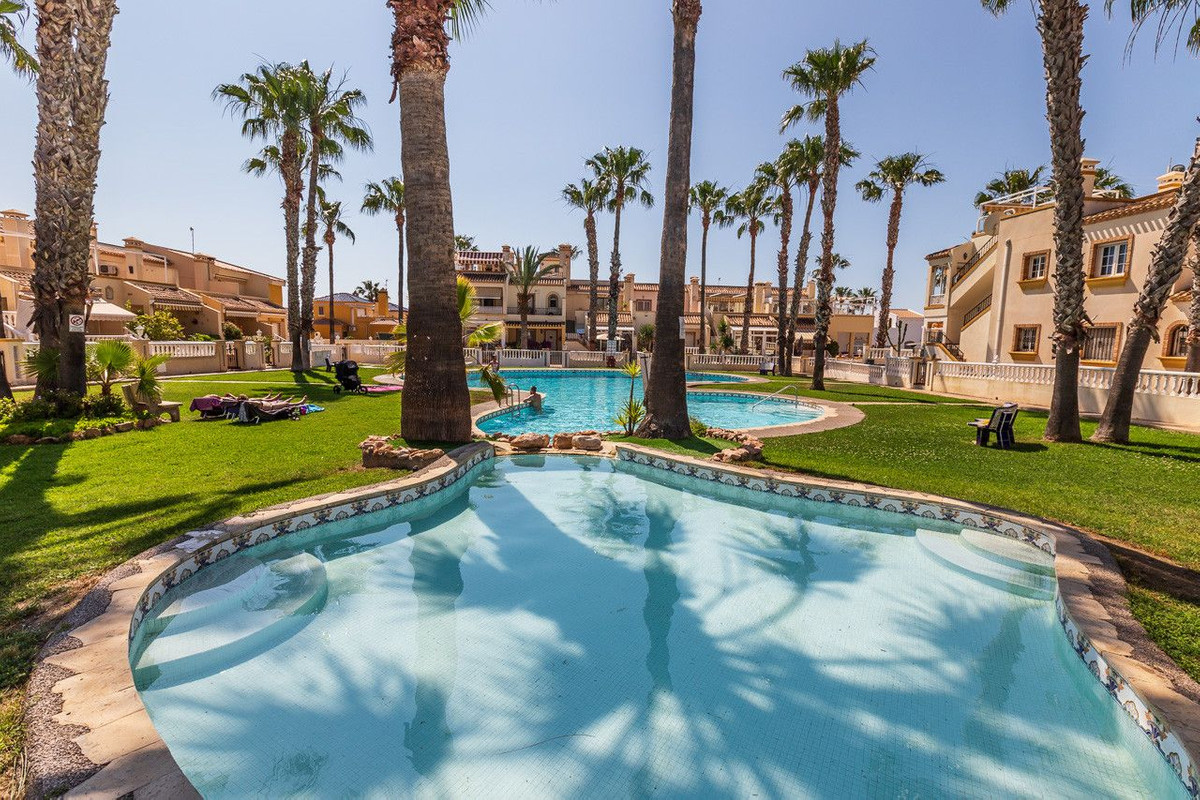 Appartement te koop in Orihuela Costa | 2 slaapkamers H5363260