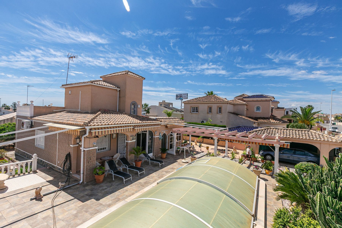Huis te koop in Orihuela Costa | 4 slaapkamers H5392372