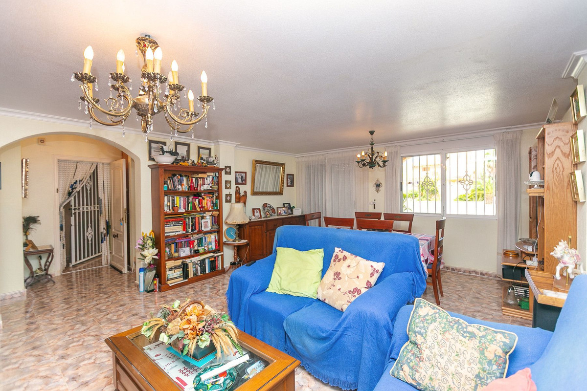 Huis te koop in Orihuela Costa | 4 slaapkamers H5392372