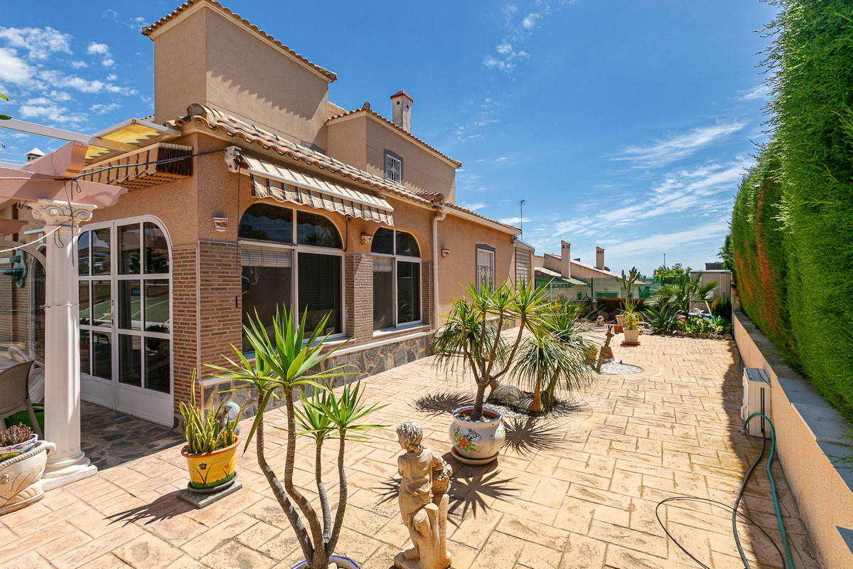Huis te koop in Orihuela Costa | 4 slaapkamers H5392372