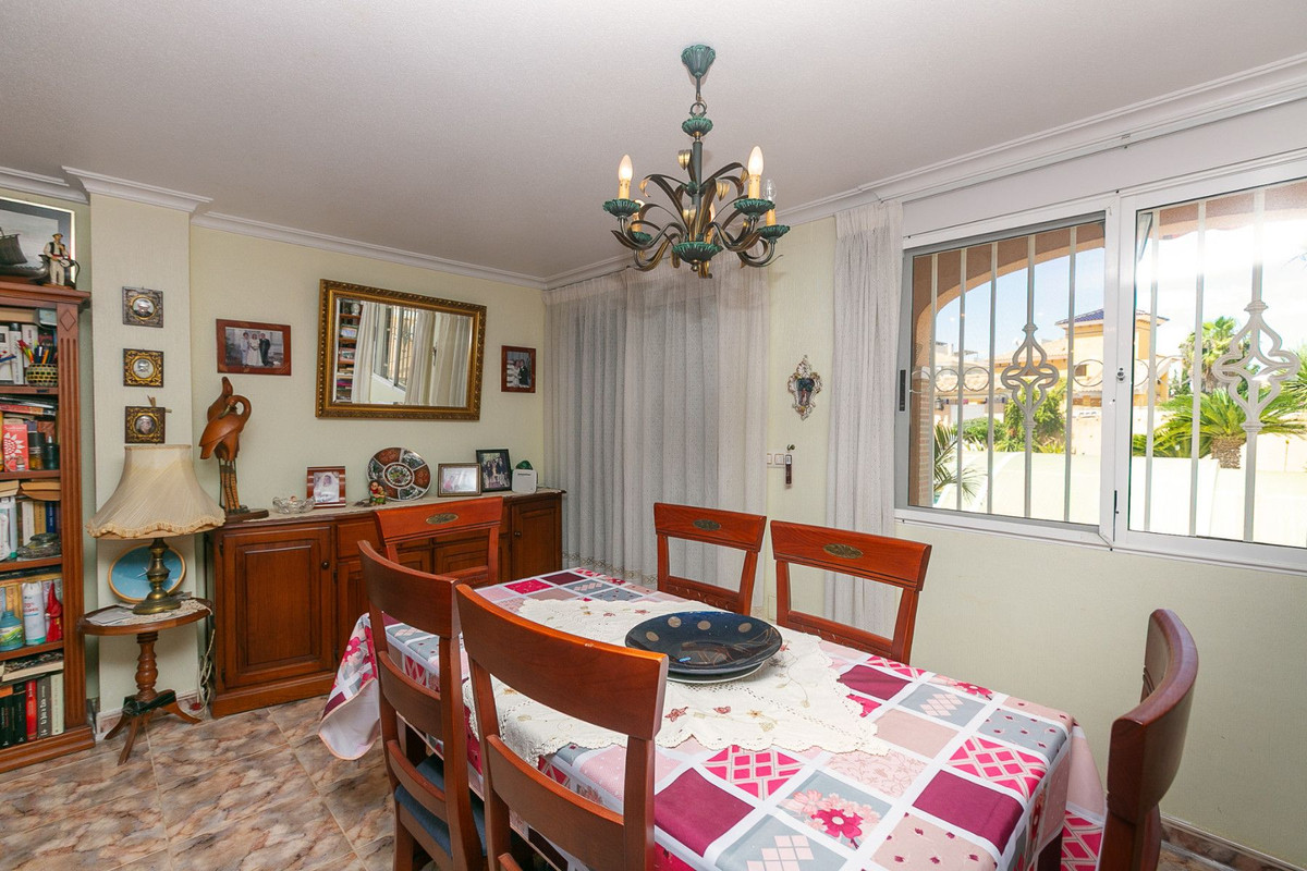 Huis te koop in Orihuela Costa | 4 slaapkamers H5392372