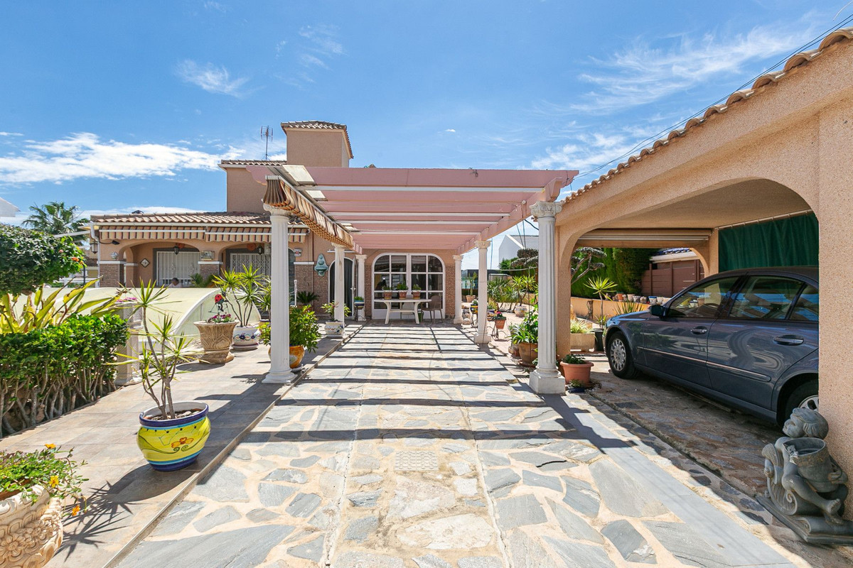 Huis te koop in Orihuela Costa | 4 slaapkamers H5392372