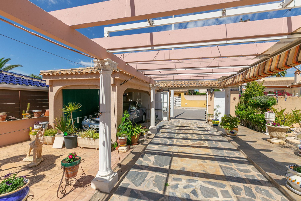 Huis te koop in Orihuela Costa | 4 slaapkamers H5392372