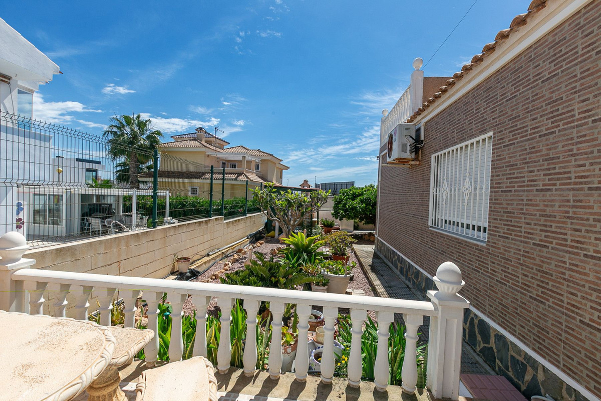 Huis te koop in Orihuela Costa | 4 slaapkamers H5392372