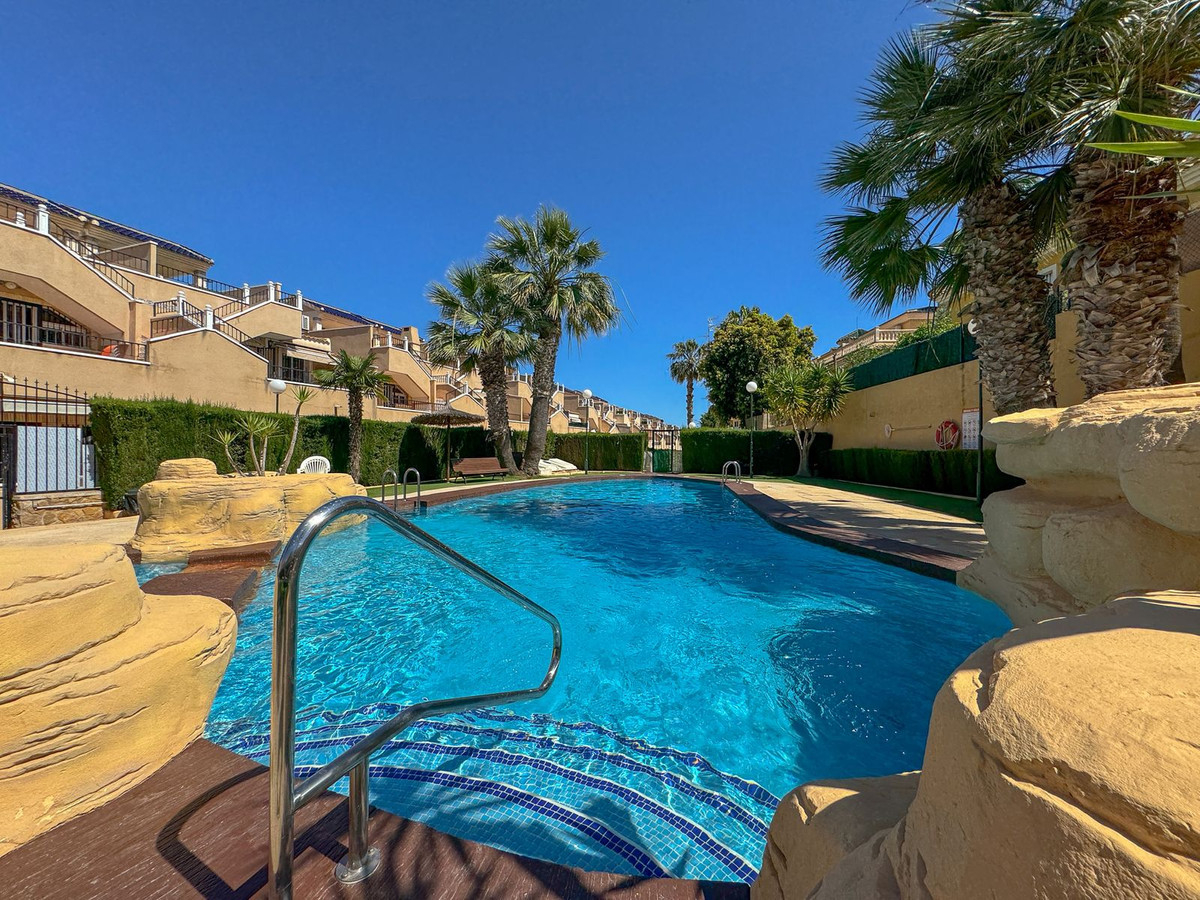 Appartement te koop in Orihuela Costa | 2 slaapkamers H5394277