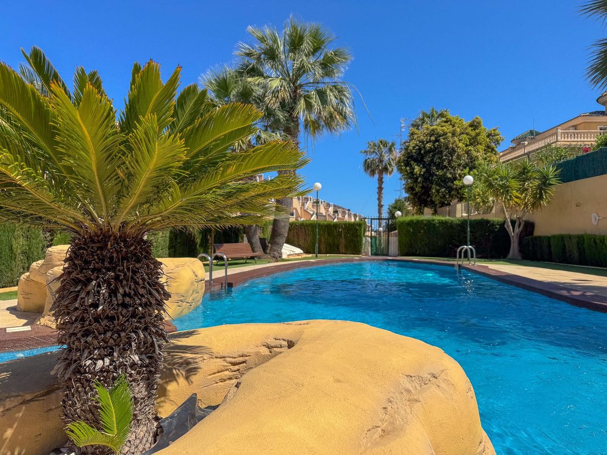 Appartement te koop in Orihuela Costa | 2 slaapkamers H5394277