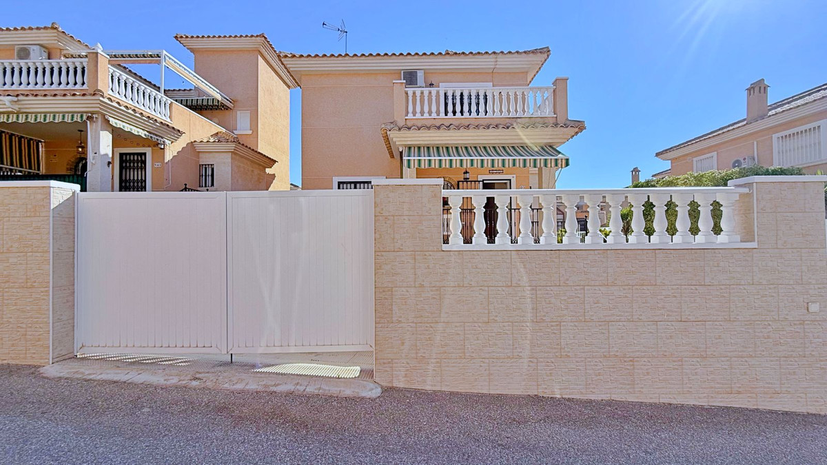 Huis te koop in Orihuela Costa | 4 slaapkamers H5433439