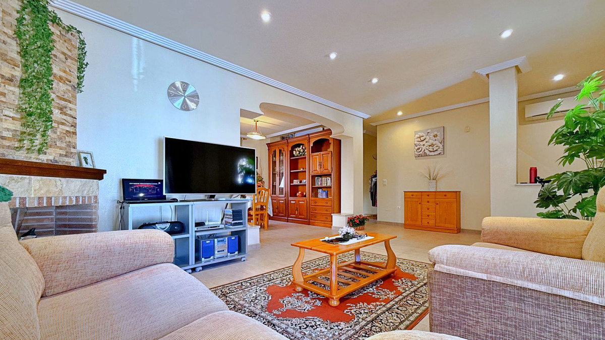 Huis te koop in Orihuela Costa | 4 slaapkamers H5433439