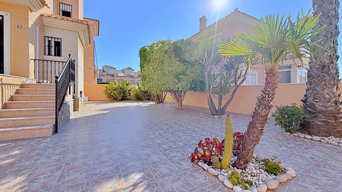 Huis te koop in Orihuela Costa | 4 slaapkamers H5433439