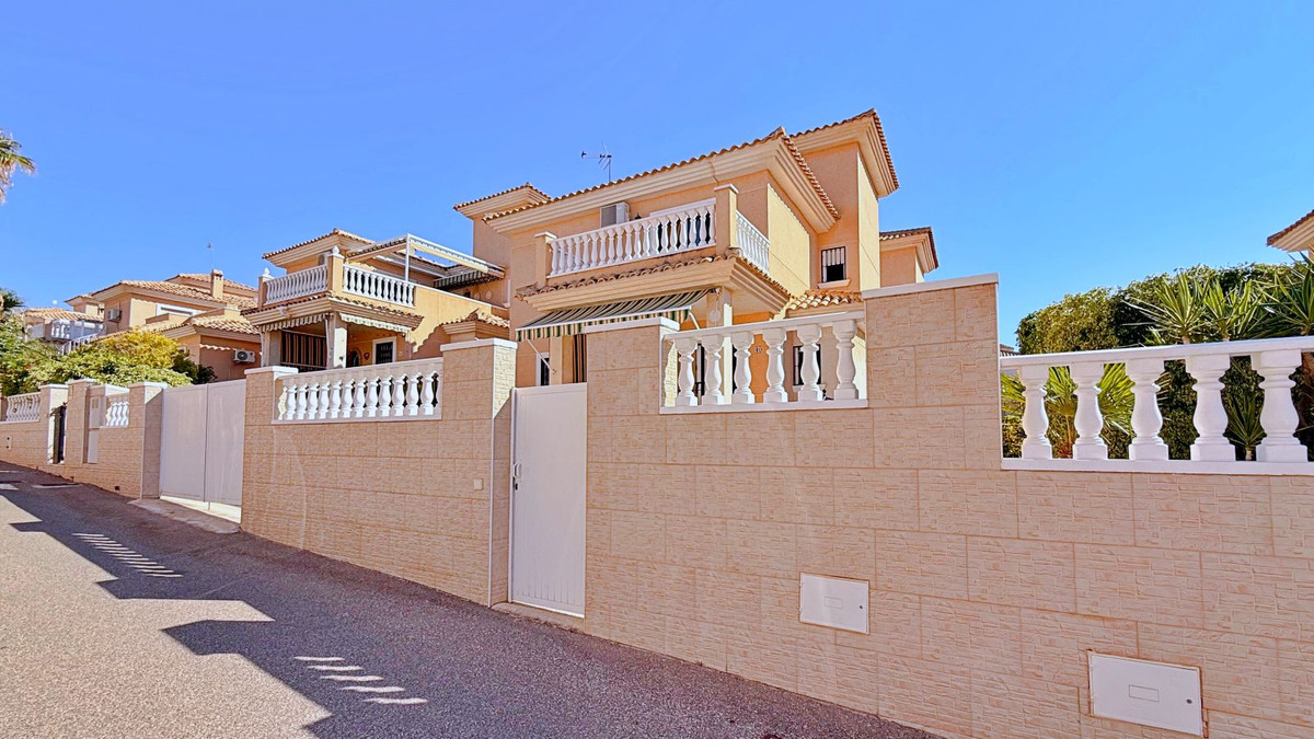 Huis te koop in Orihuela Costa | 4 slaapkamers H5433439