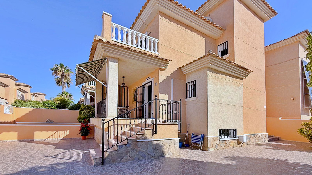 Huis te koop in Orihuela Costa | 4 slaapkamers H5433439