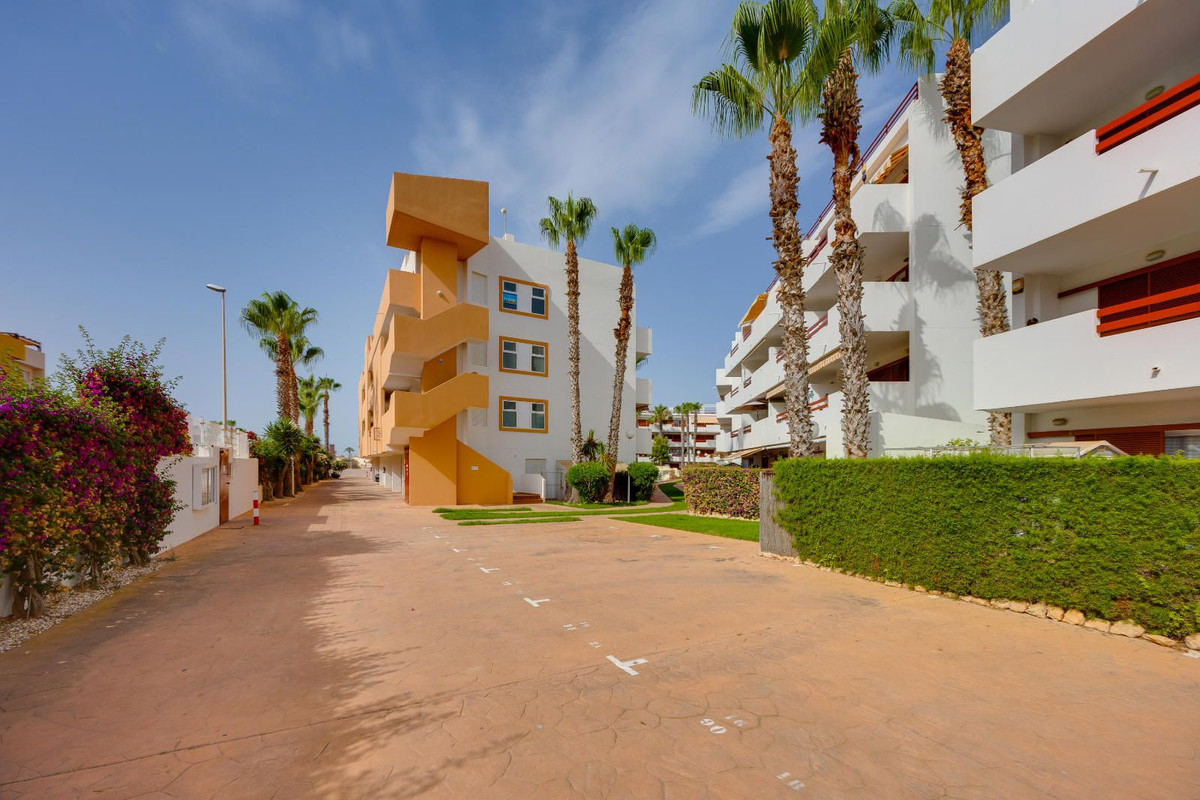 Appartement te koop in Orihuela Costa | 2 slaapkamers H5442643