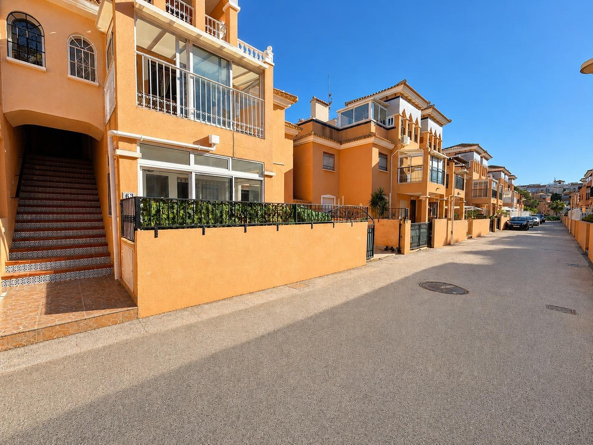 Appartement te koop in Orihuela Costa | 2 slaapkamers H5453578