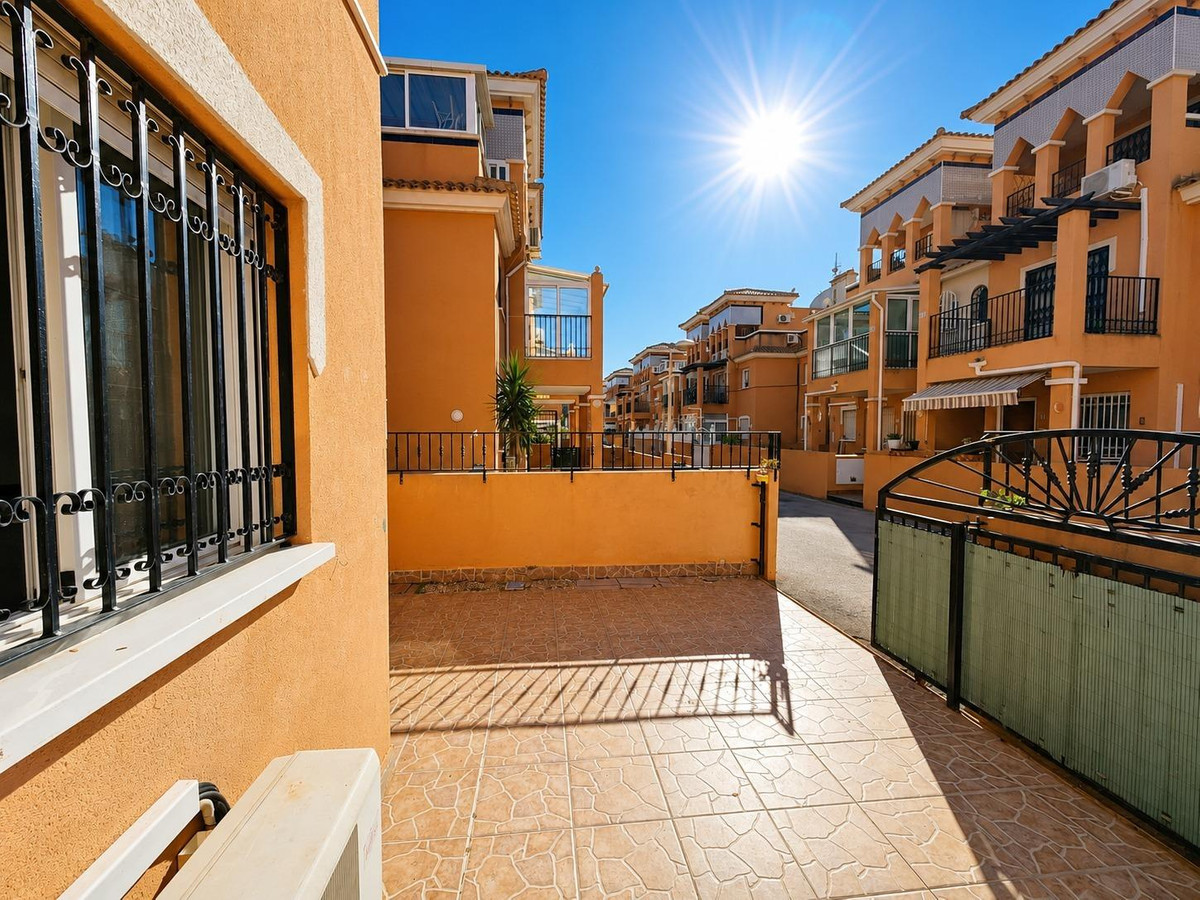 Appartement te koop in Orihuela Costa | 2 slaapkamers H5453578