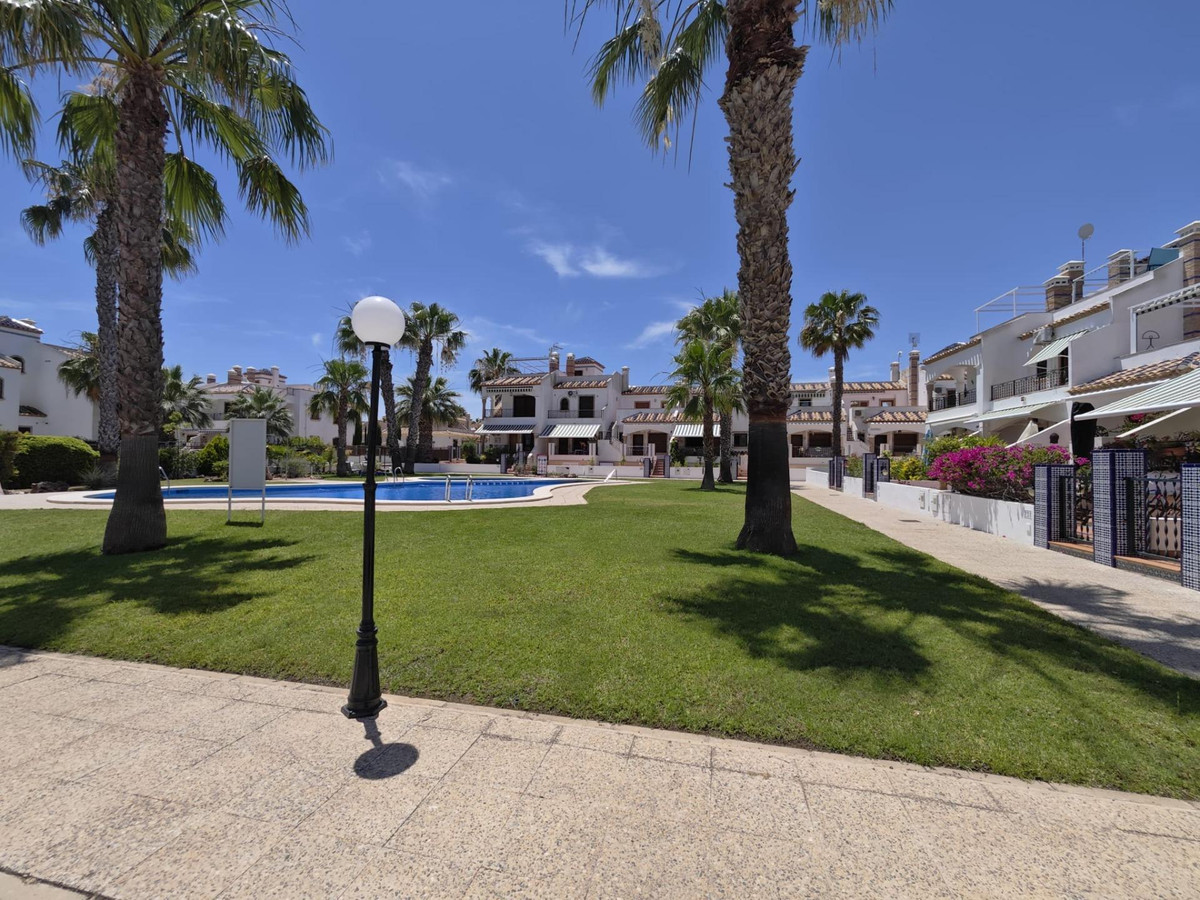 Duplex te koop in Orihuela Costa | 2 slaapkamers H5453656