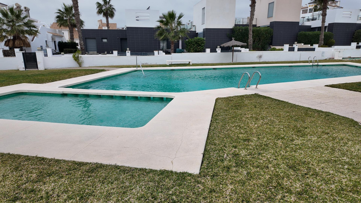 Appartement te koop in Orihuela Costa | 2 slaapkamers H5520280