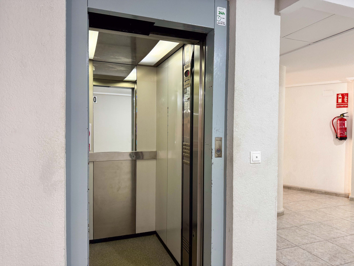 Appartement te koop in Parque de las Naciones | 2 slaapkamers H5295592