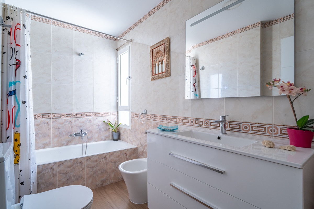 Huis te koop in Pedregalejo | 4 slaapkamers H5526439