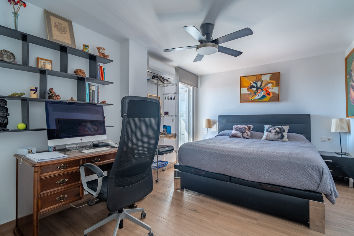 Huis te koop in Pedregalejo | 4 slaapkamers H5526439