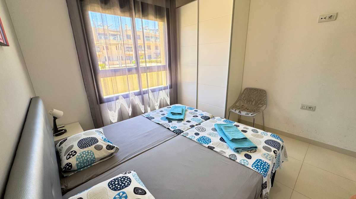 Appartement te koop in Pilar de la Horadada | 2 slaapkamers H5432509